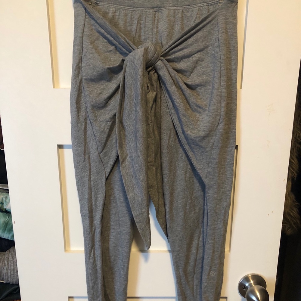 LuluLemon Tie Front Jogger